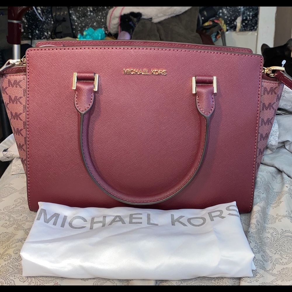 Michael Kors purse